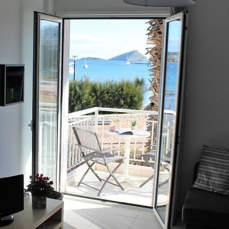 Apartments Mare Blu By The Sea. Pórto Ráfti المظهر الخارجي الصورة