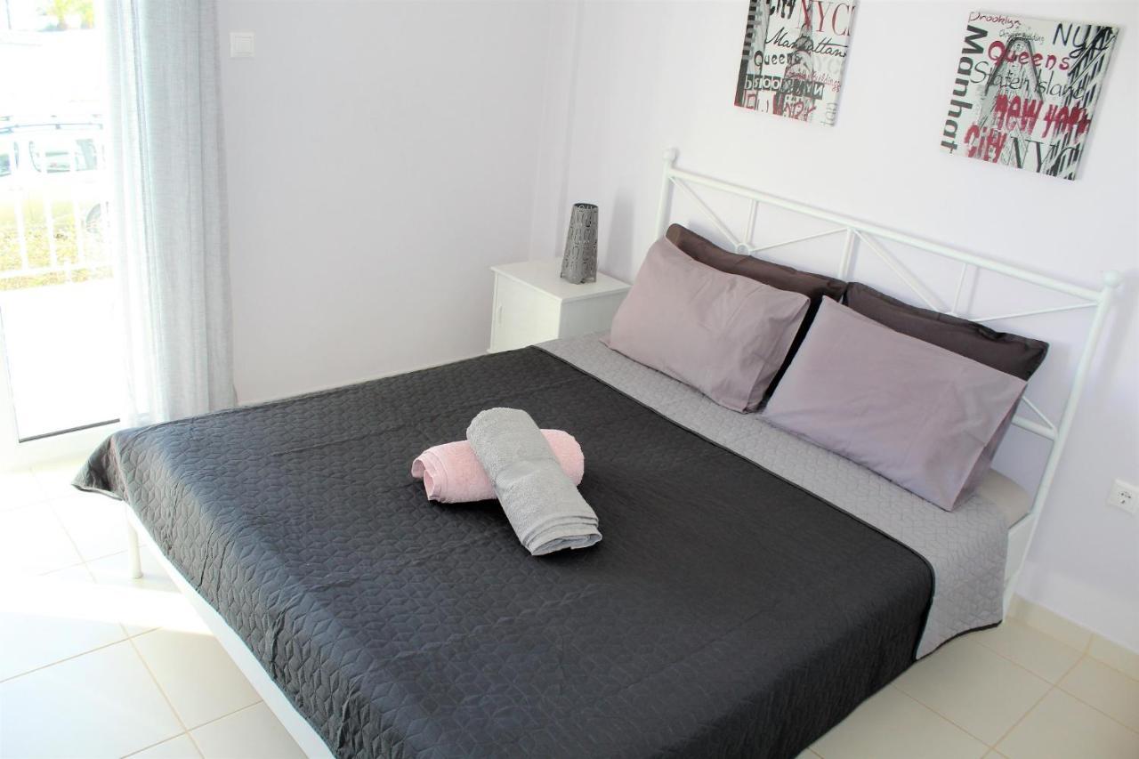 Apartments Mare Blu By The Sea. Pórto Ráfti المظهر الخارجي الصورة